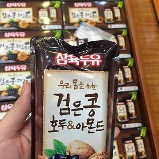 Nước đậu đen hạnh nhân óc chó hàn quốc