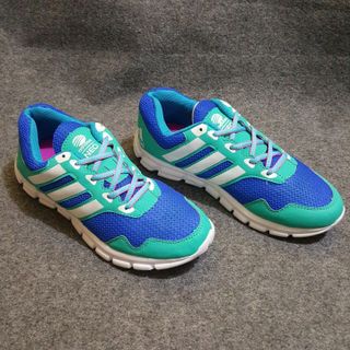 Giày adidas xanh ̣c trắng