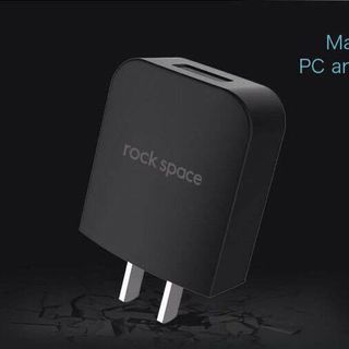 Củ sạc 24 a rock 1 cổng usb thoải mái sạc cả máy tính bãng bh 12 tháng
