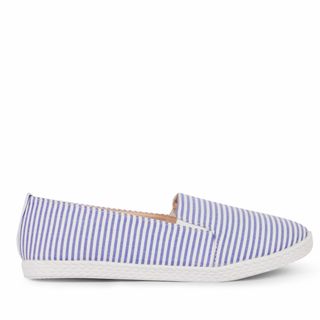 Giày slip on nữ năng động