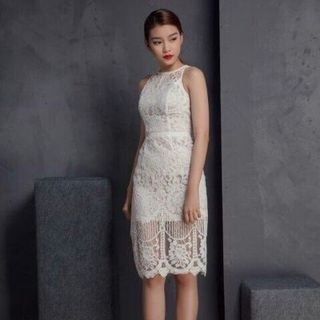 Đầm body sát nách ren