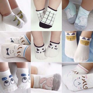 Tất vớ cho trẻ sơ sinh