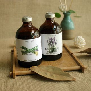 Tinh dầu thơm phòng que gỗ phutawan thái lan