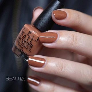 Nước sơn móng tay opi