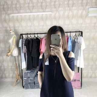Đầm rớt vai đính nơ
