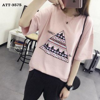Áo thun nữ màu hồng in con mèo