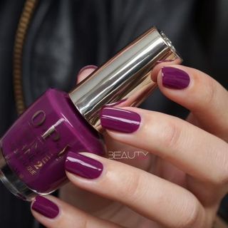 Nước sơn móng tay opi