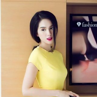 - đầm ôm body đơn giản thiết kế tay con như ngọc trinh m3153