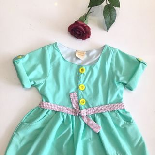 Đầm bé gái phối bi eo