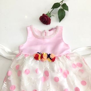 Đầm kiểu bé gái đi tiệc
