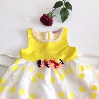 Đầm kiểu bé gái đi tiệc