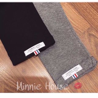 Quần leging đính logo hạ nhiệt