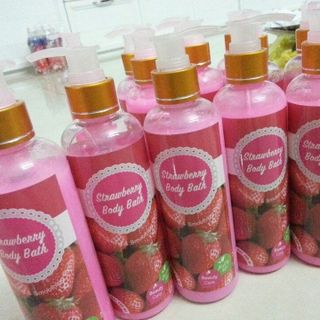 Sữa tắm trái dâu strawberry body bath 2 in 1 bán lẻ với giá gốc