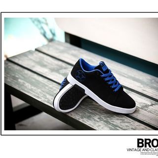 Giây thể thao nam