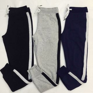 Quần thể thao mặc tập gym