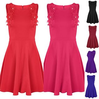 Đầm xòe phối ren đính ngọc trai 006