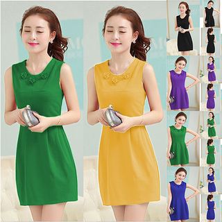 Đầm suông đính hoa sang trọng 008