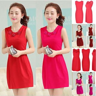 Đầm suông đính hoa sang trọng 008