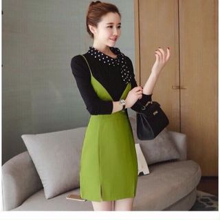 Đầm yếm kèm áo cổ chấm bi