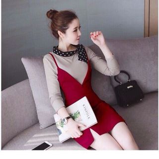 Đầm yếm kèm áo cổ chấm bi