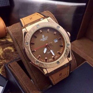 Hublot dây da