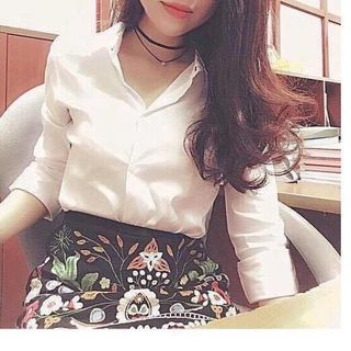 sơ mi cổ lá nhỏ  trắng - đen