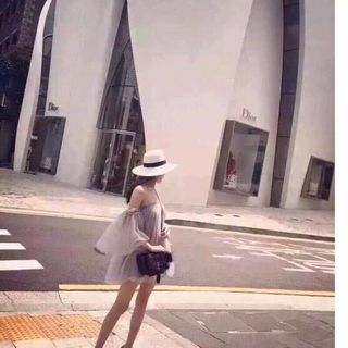 Đầm bẹt vai lưới