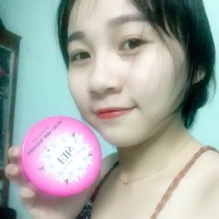 Kem trắng da body elly
