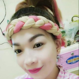 Kem trắng da body elly