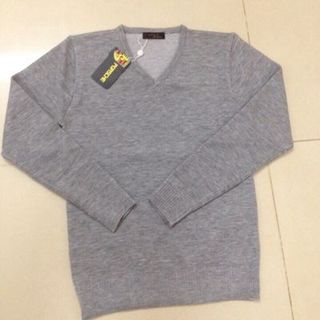 Áo len nam cổ tim 1 mầu