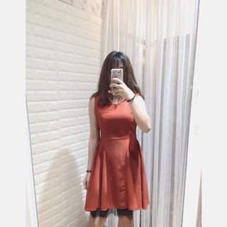 Hg-447 đầm xòe chân ren màu đen