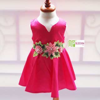 Đầm cổ chữ v đắp hoa hồng