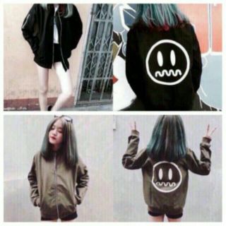 Bomber mặc cười