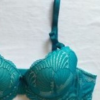 Áo ngực ren mút dày