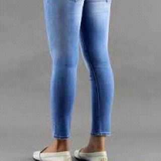 Quần jeans nữ