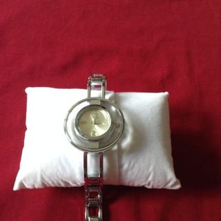 Đồng hồ nữ sang chảnh giá rẻ