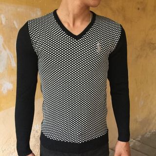 Áo len nam cổ tim hoạ tiết