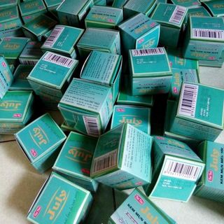 Kem trị mụn trà xanh