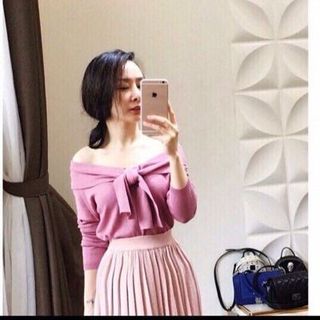 Áo trễ vai nơ cổ