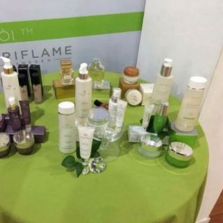 Bộ sản phẩm của hãng mỹ phẩm oriflame giá sỉ