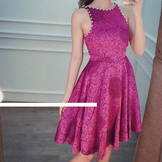 Đầm cườm cổ yếm 2 màu tím đỏ