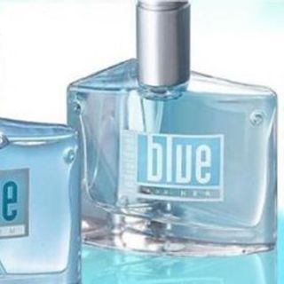 Blue là loại nước hoa bán chạy hàng đầu của avon là sự kết hợp tuyệt vời của oải hương xô thơm và quýt hương thơm tươi mát dễ chịuấn nút xịt lên làn da sạch sau tai và cổ để cảm nhận một mùi hương mạnh mẽ bí ẩn và đầy cá tính thích hợp cho những bạn trẻ năng động dung tích 50ml có cả của nam và của nữ giá sỉ