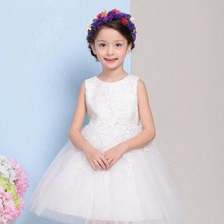 Đầm công chúa trắng