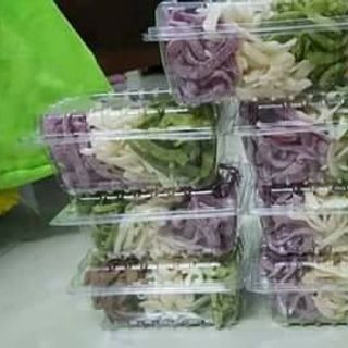 Ết nhất gần đến rồi mà chị mình thì có bán mứt đà lạt các bạn ủng hộ nha 1 hộp 1 kg 250k bao gồm nhiều loại mứt các loại như chuối sấykhoai sấytrái cây thập cẩm sấy bán theo kg sỉ lẻ gì giùm mình hàng đà lạt đảm bảo nhé