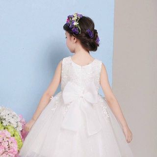 Đầm công chúa trắng