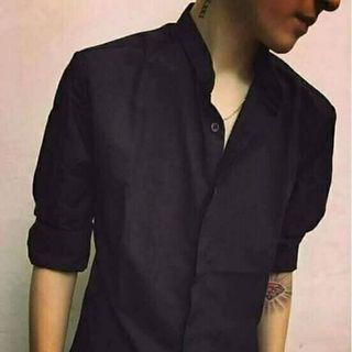sơmi cổ trụ tay nqắn 
 đủ màu đủ size 
120k/cái dài 130k