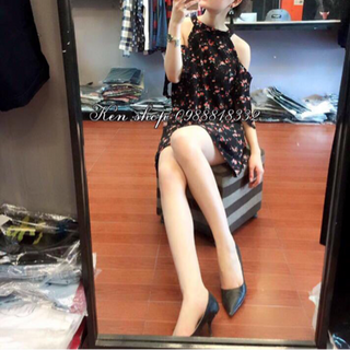 Đầm hoa rớt vai xẻ