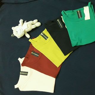 Áo thun gân hở vai