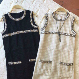 Đầm viền xích y hình 100