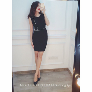 Đầm body viền ngọc trai